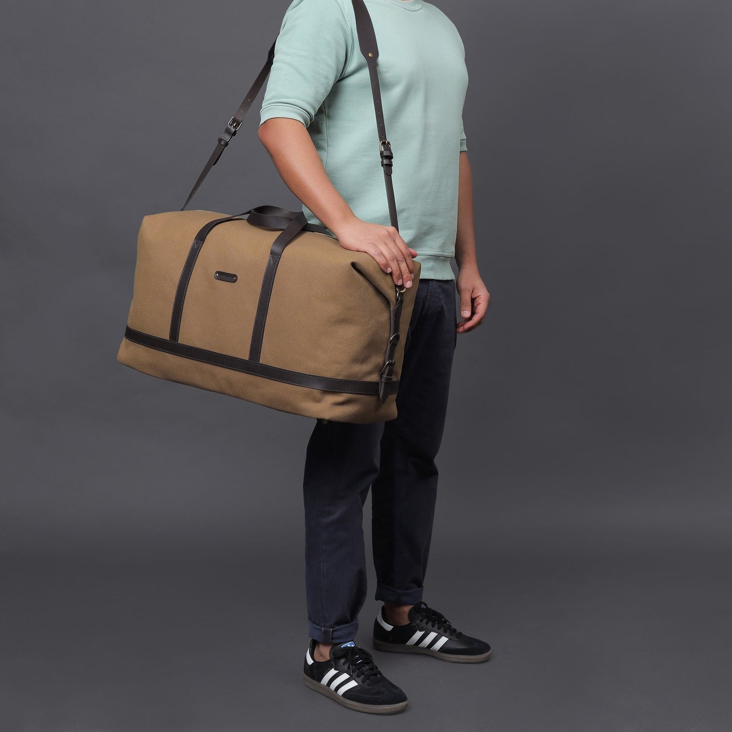 Runway Canvas Travel Bag | Runway Colletion