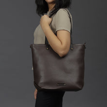 Load image into Gallery viewer, Dublin Leather Tote
