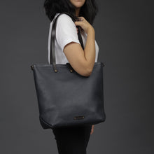 Load image into Gallery viewer, Dublin Leather Tote
