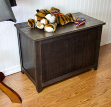 Load image into Gallery viewer, Eccostyle Solid Bamboo Storage Chest Bench - Brushed Brown
