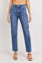 Load image into Gallery viewer, JBD HIGH RISE SCISSOR CUT CLEAN STRAIGHT LEG JEAN
