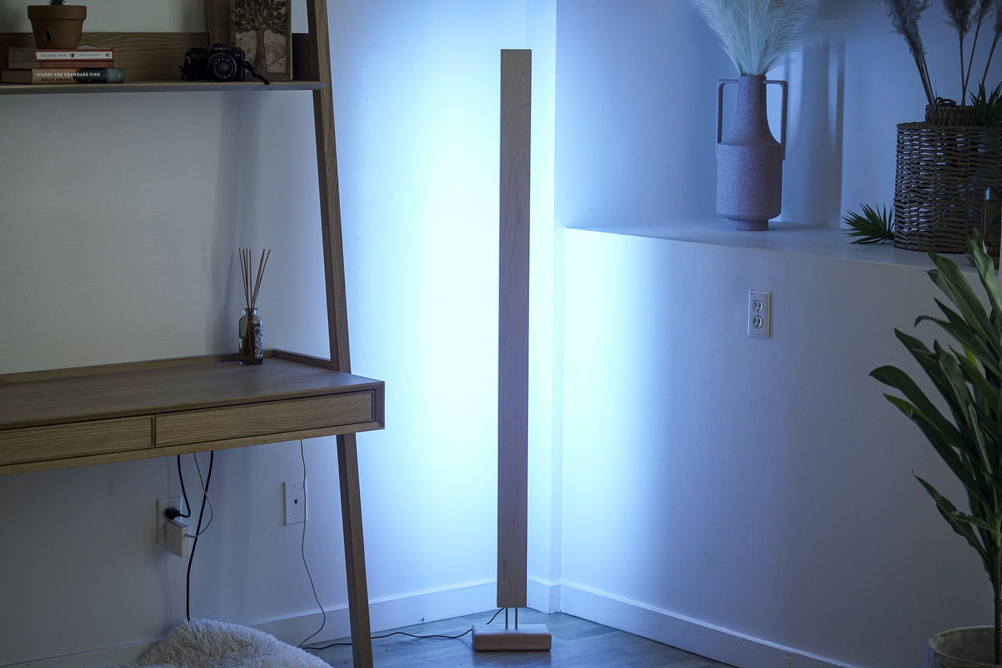 Hardwood LED Color Floor Lamp