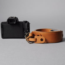 Load image into Gallery viewer, DSLR Camera Leather Strap
