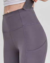 Load image into Gallery viewer, Atlanta Energy Reflective Silkiflex™ Legging 21.5&quot;
