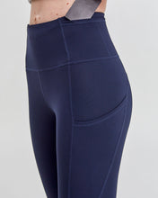 Load image into Gallery viewer, Atlanta Energy Reflective Silkiflex™ Legging 21.5&quot;
