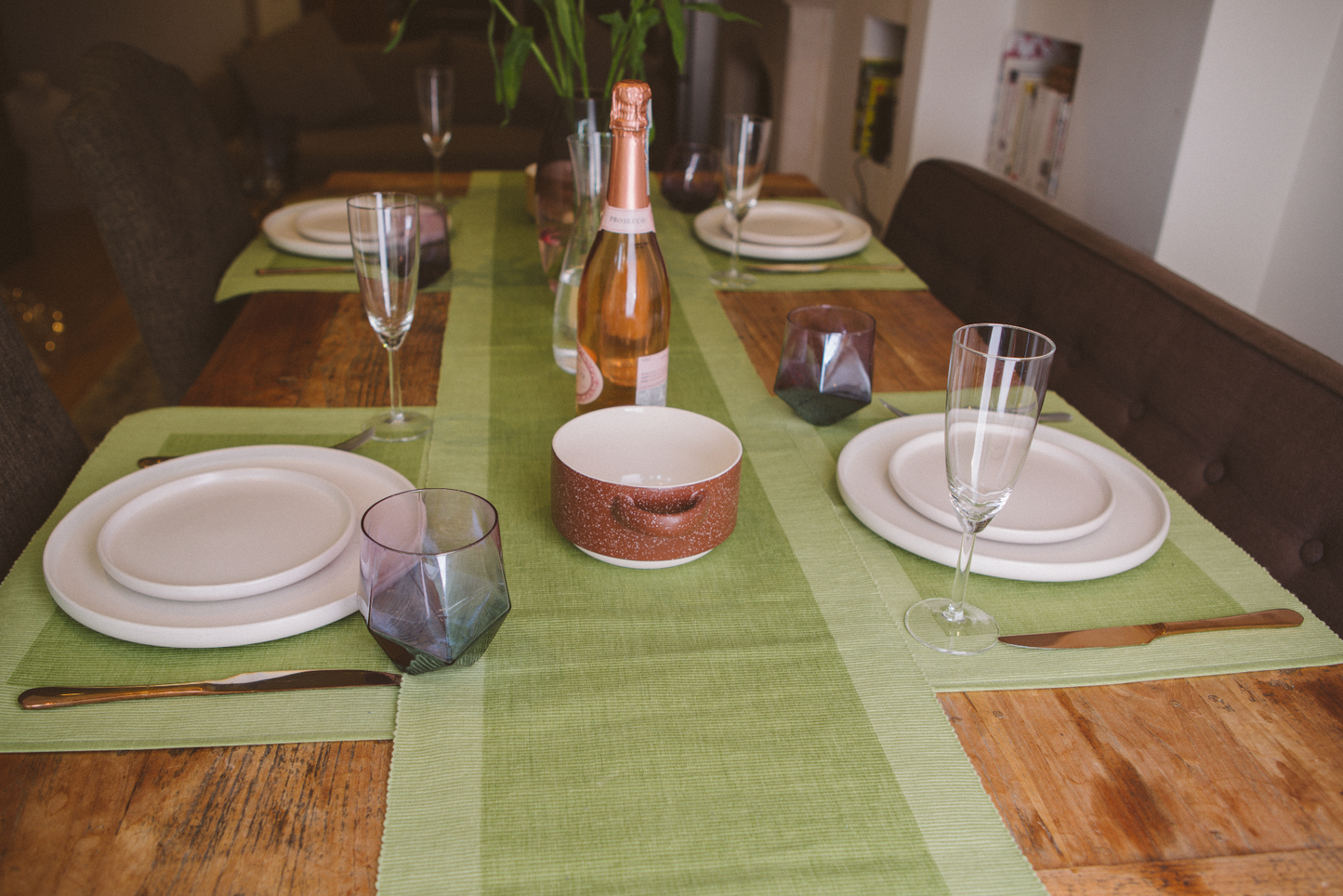 Luxury Table Runner Green - Organic Cotton & Handmade | Dining Room