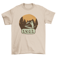 Load image into Gallery viewer, Camping vintage t-shirt
