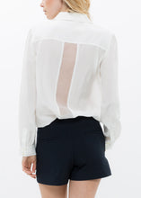 Load image into Gallery viewer, Women&#39;s Sydney Button Up Shirt In Ivory
