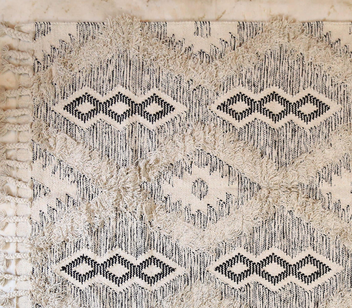 Fringed Diamond Pattern Rug with Braid Tassels | Rugs