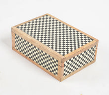 Load image into Gallery viewer, Checkered Monotone Resin &amp; Wood Jewelry Box
