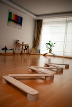 Load image into Gallery viewer, Circular Wooden Balance Beam Set Montessori Gymnastics Toy for
