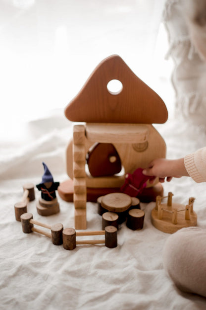 QToys Australia (USA) Natural Mushroom House