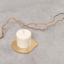 Load image into Gallery viewer, Brass candle plate
