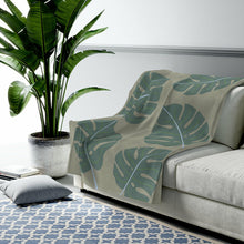 Load image into Gallery viewer, Abstract Leaves Green Plush Blanket Throw
