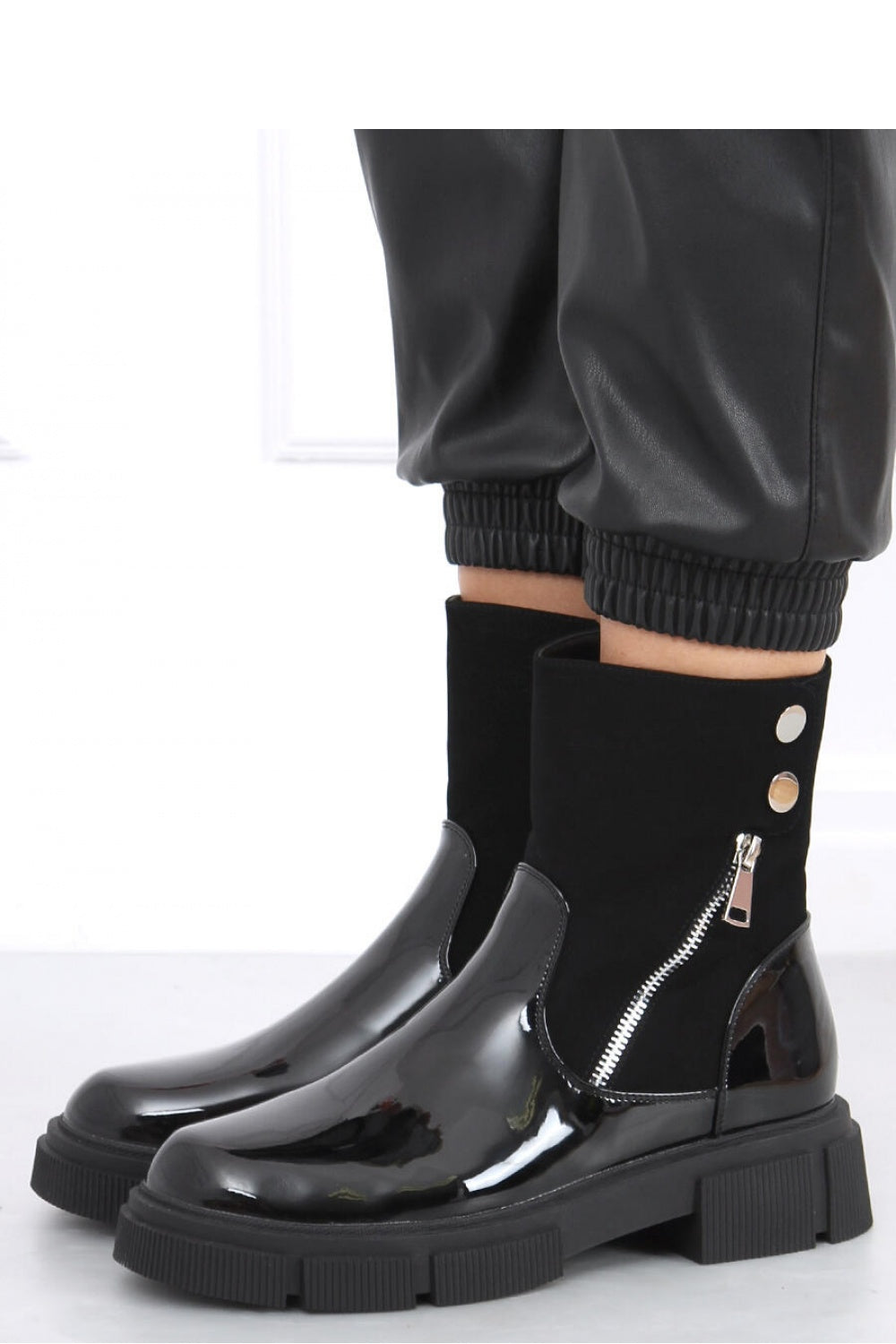 Boots model 160140 Inello